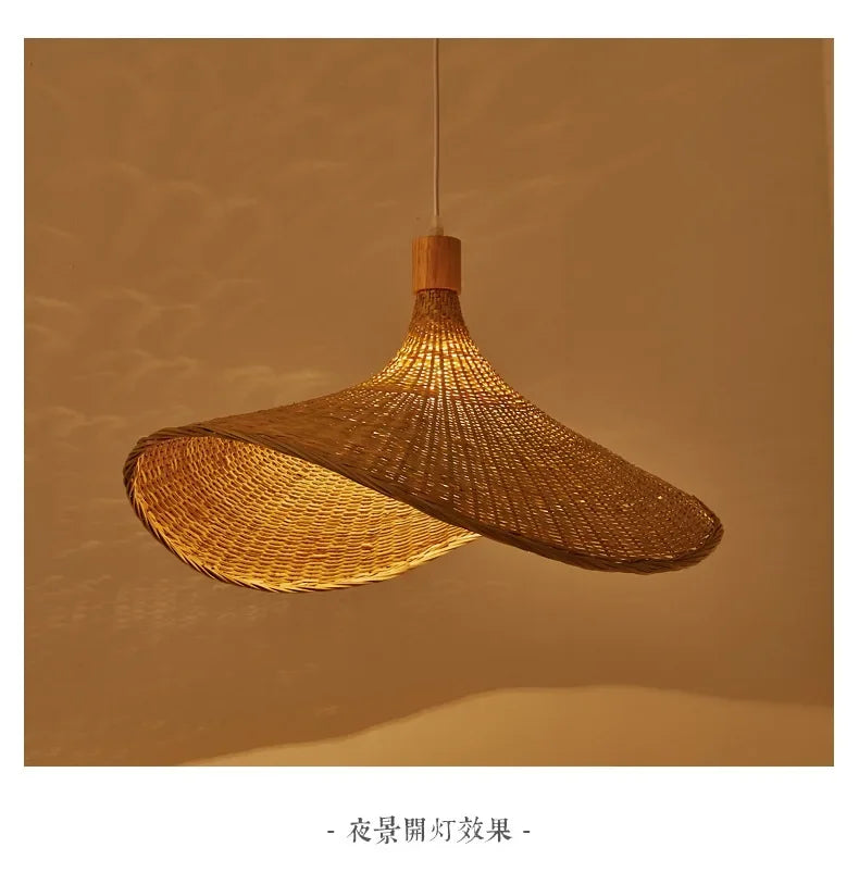 Flätad Lampa