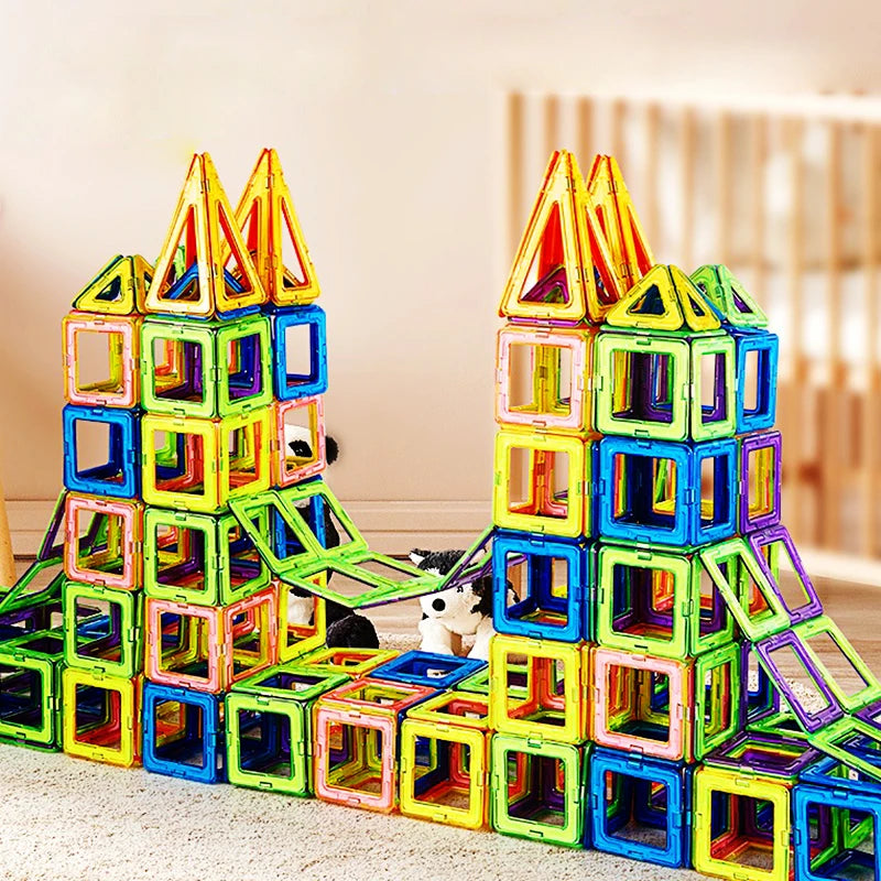 Magnetiska byggklossar (Montessori)